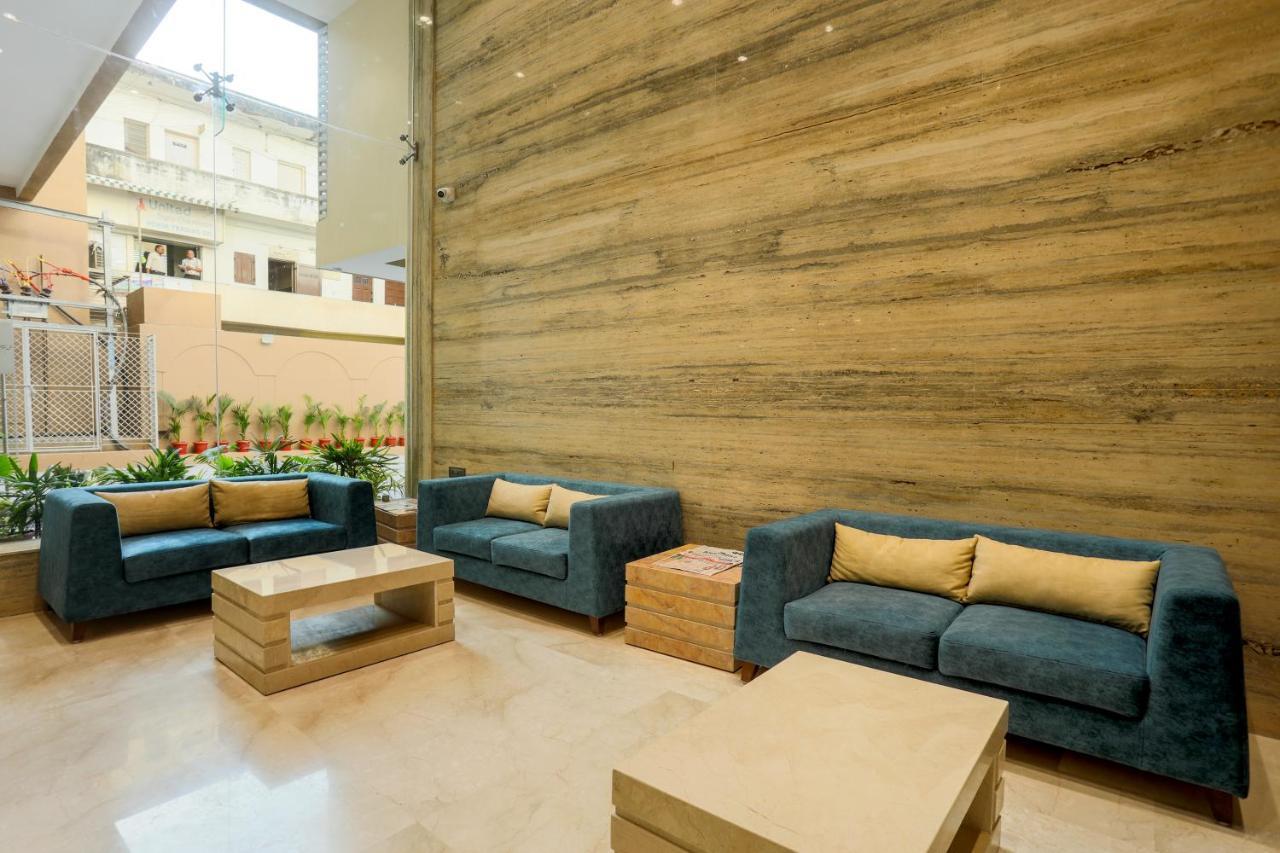 Hotel Kavery Rajkot Exterior foto