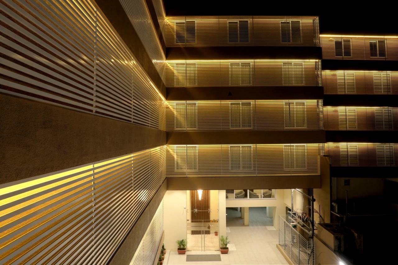 Hotel Kavery Rajkot Exterior foto